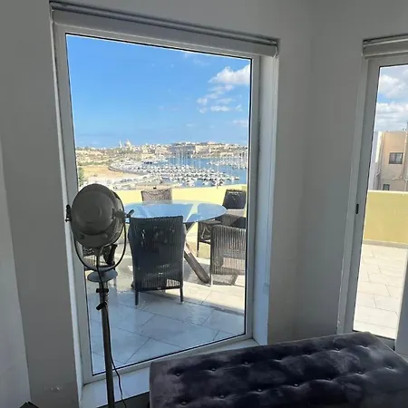 Stunning Sea View Penthouse With Large Terrace And Bbq Appartement *