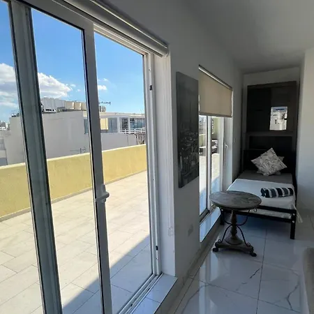 Stunning Sea View Penthouse With Large Terrace And Bbq Appartement *