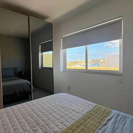 Stunning Sea View Penthouse With Large Terrace And Bbq Gzira