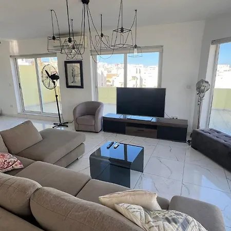 Stunning Sea View Penthouse With Large Terrace And Bbq Apartment Gzira